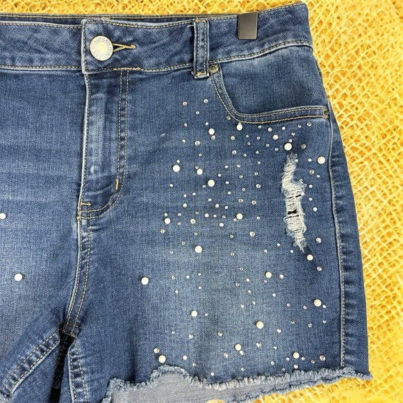 Maurice’s Denim Blue Women's Shorts with Pearl Accents Stretchy Mid Rise Sz 10 - Picture 3 of 9